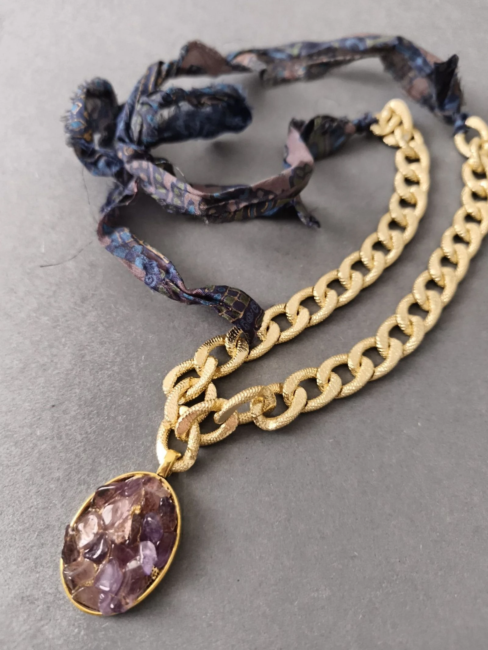 Médaillon avec amethyste 